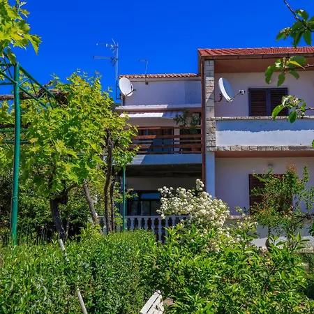 Slavenka Apartment Banjol